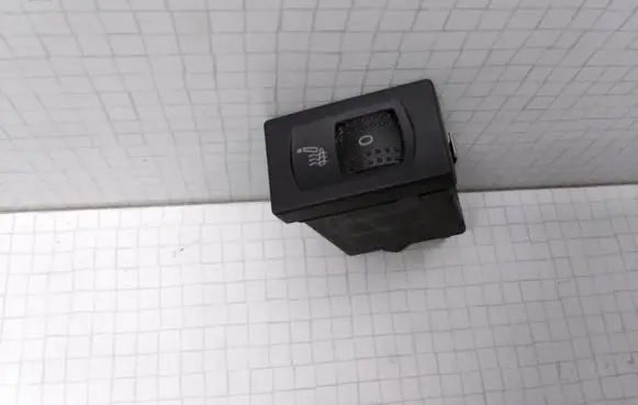 Volkswagen PASSAT B5 Seat heating switch 3B0963564C