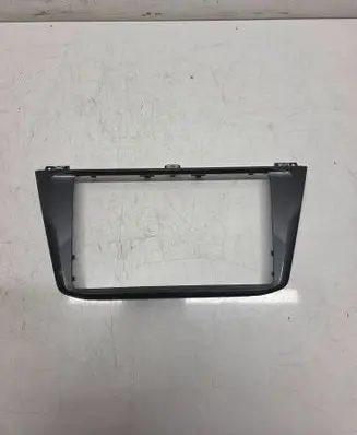 Volkswagen Tiguan Radio/GPS head unit trim 5NA858069