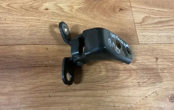 Honda Civic Front door upper hinge 