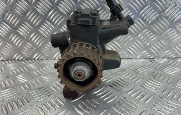 Nissan Qashqai Fuel injection high pressure pump A2C53351931