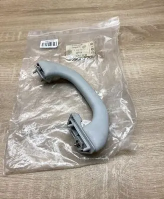 Volkswagen Golf IV Rear interior roof grab handle 1J0857607N
