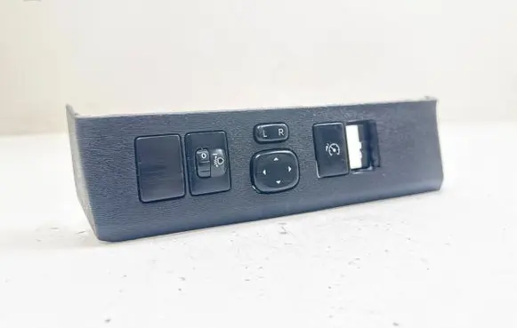 Toyota Avensis T270 Other switches/knobs/shifts 5544605060