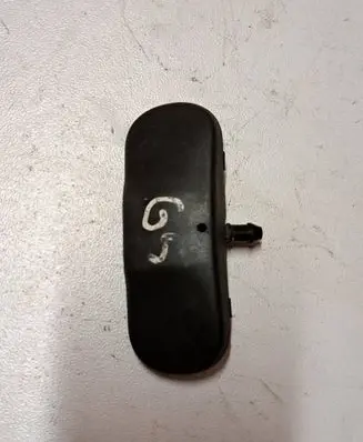 Windshield washer spray nozzle