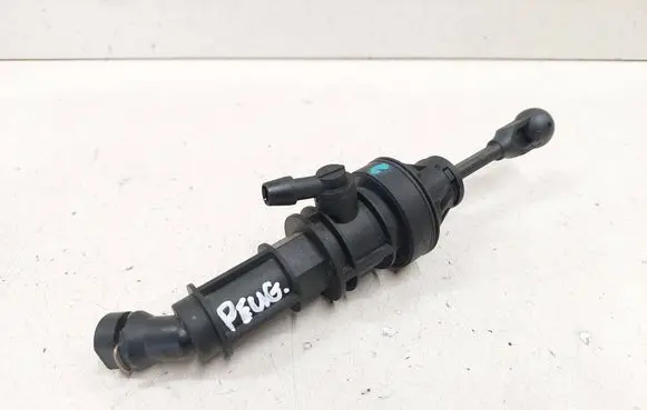 Clutch master cylinder