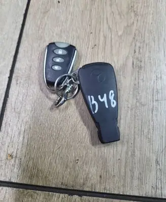 Mercedes-Benz E W211 Ignition key/card 