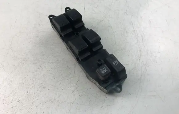 Toyota Corolla Verso E121 Electric window control switch 848200F030