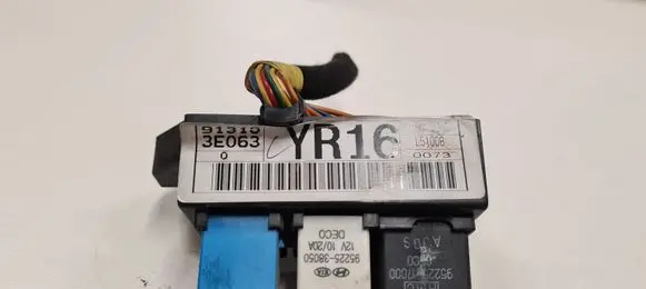 KIA Sorento Relay mounting block 913153E063 91315 YR16