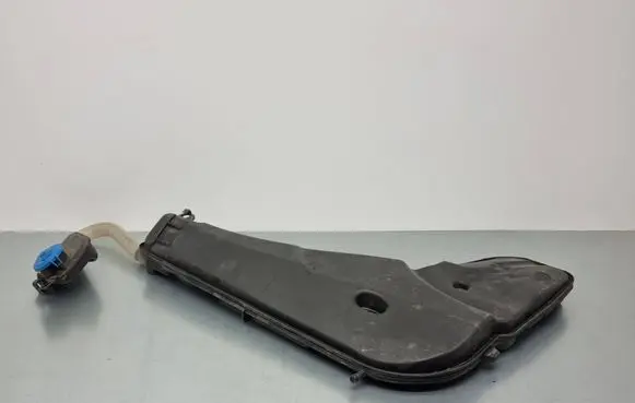BMW X5 G05 Windshield washer fluid reservoir/tank 7499828 749982804