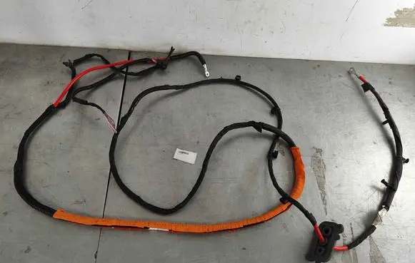 Volvo XC60 Positive cable (battery) 32374958