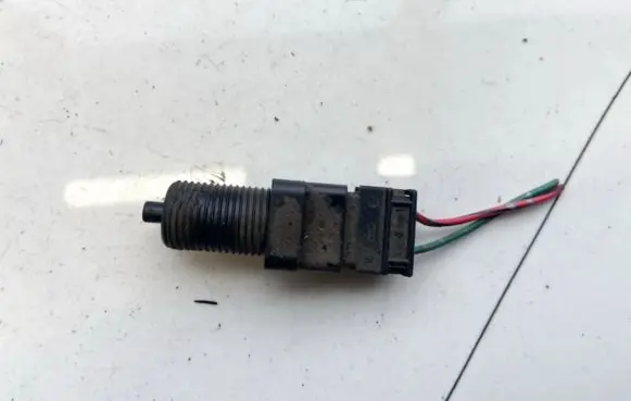 Mitsubishi Carisma Brake pedal sensor switch
