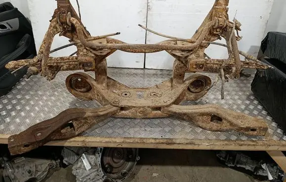 Mitsubishi Pajero Rear subframe 