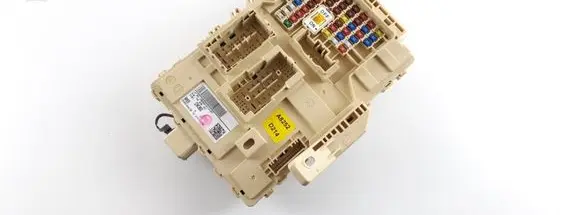 Hyundai Kona I Fuse module 91951CM360 CM3602101131267