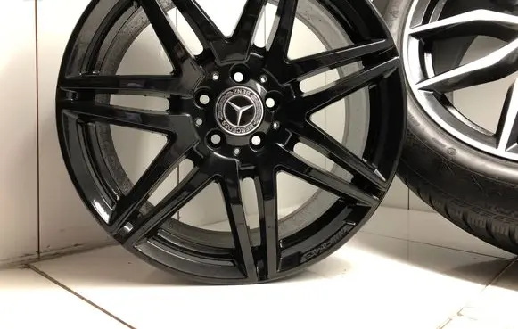 Mercedes-Benz V Class W447 R19 alloy rim 