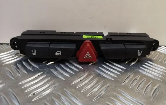 KIA Ceed Hazard light switch 937001H000 202006302 937001H010