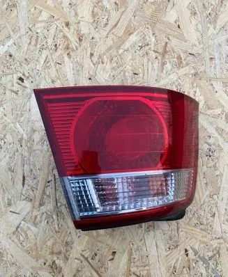 KIA Carens II Rear/tail lights 12V21MY
