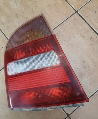 Skoda Octavia Mk1 (1U) Rear/tail lights 1U6945111 1U6945095