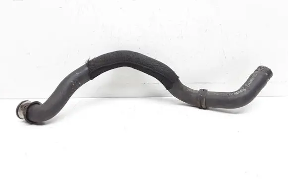 Mercedes-Benz C W204 Engine coolant pipe/hose A2045010982