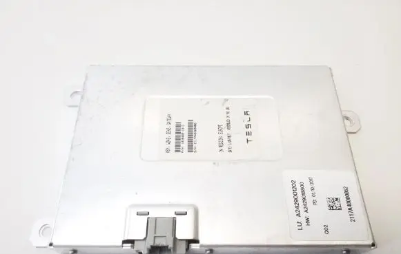Mercedes-Benz B W246 W242 Gateway control module 103946510D A2429001202