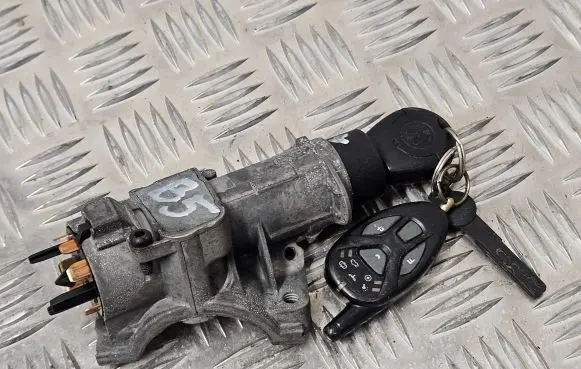 Volkswagen PASSAT B5 Ignition lock 4B0905851A