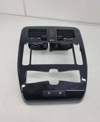 Nissan Leaf I (ZE0) Radio/GPS head unit trim 682603NL0A