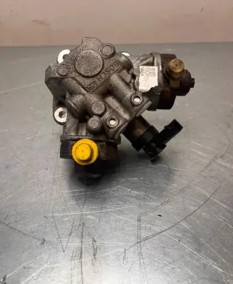 Audi Q7 4M Fuel injection high pressure pump 059130755CG
