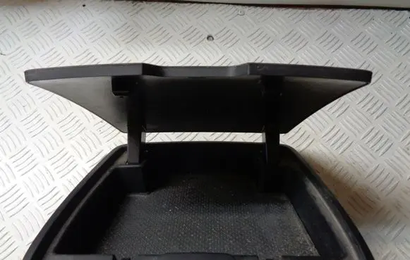 Skoda Yeti (5L) Glove box 5L0857096