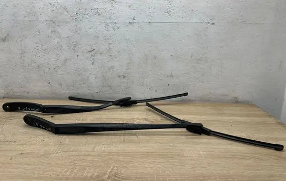 BMW 5 GT F07 Windshield/front glass wiper blade 7211261