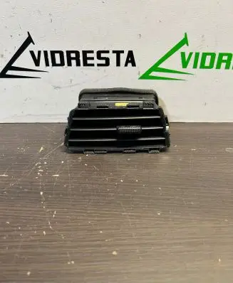 Hyundai i20 (GB IB) Dash center air vent grill CF02US00864