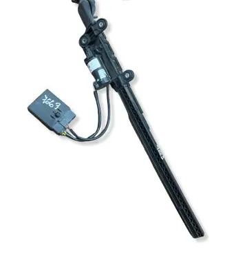 BMW 3 E90 E91 Seat belt height adjuster 9165377