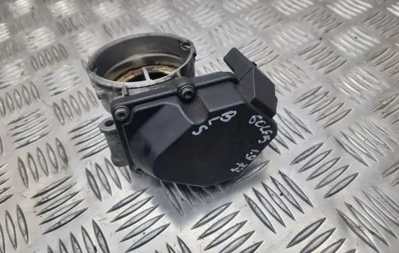 Volkswagen Golf V Throttle valve 03G128063G