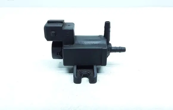 Volvo V70 Vacuum valve 31219977 70261300