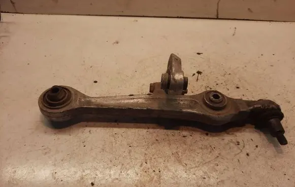 Volkswagen PASSAT B5 Front lower control arm/wishbone 4D0407155