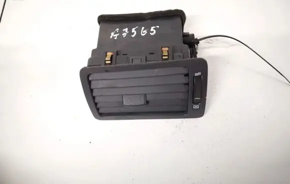 KIA Carens I Dash center air vent grill 0k2fa6481y 0k2fa-64-81y