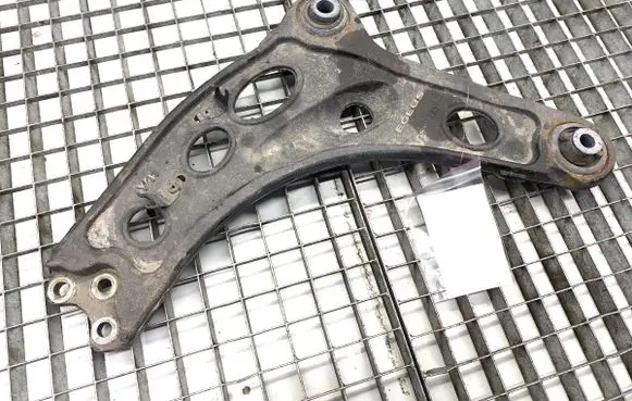Renault Trafic III (X82) Front control arm 8200688033