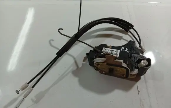 Mitsubishi Colt Front door lock 