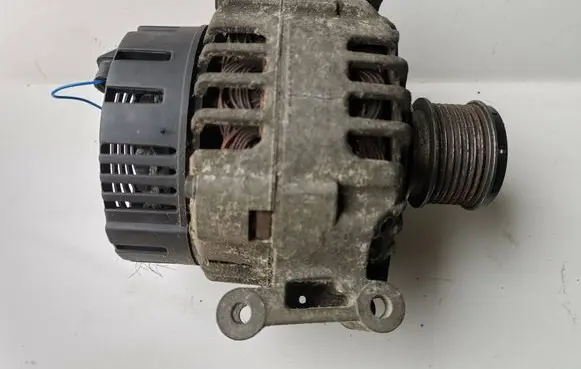 Mercedes-Benz C W203 Generator/alternator A2711540902 2542582B 104026573