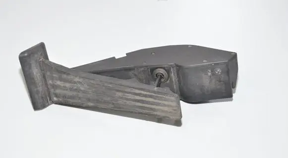 BMW 7 E38 Accelerator throttle pedal 6753518