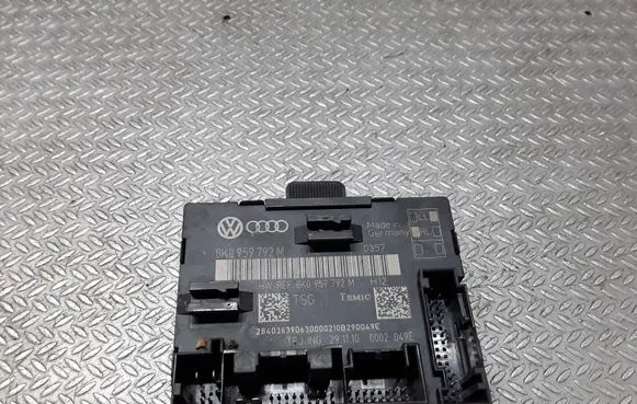 Audi A4 S4 B8 8K Door central lock control unit/module 8K0959792M 0002049E