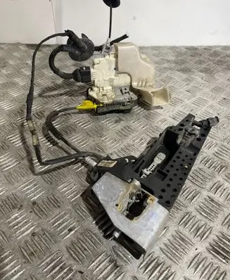 Audi A4 S4 B8 8K Front door lock 8J1837015A