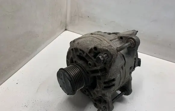 Volkswagen Sharan Generator/alternator 028903028