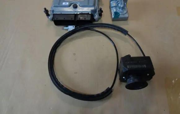 Mercedes-Benz C AMG W204 Engine ECU kit and lock set A2079057101 2079057101