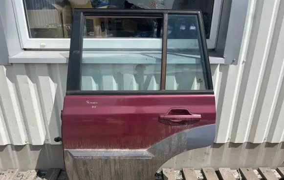 Hyundai Terracan Rear door