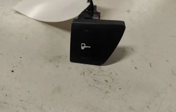 Peugeot 307 Central locking switch button 9636668477