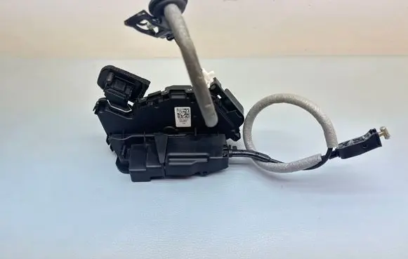 Volkswagen Arteon Shooting Brake Front door lock 5NB837016E