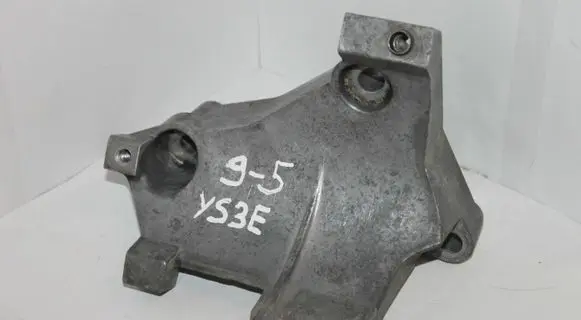 Saab 9-5 A/C compressor mount bracket 4670717