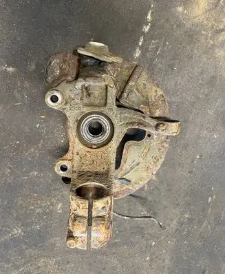 Volvo V70 Front wheel hub