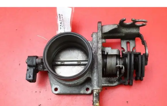 BMW 5 E34 Throttle body valve 1433237