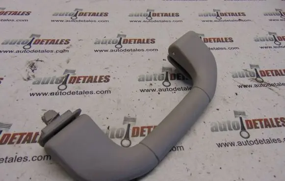 Mercedes-Benz E W212 Front interior roof grab handle A2048100051