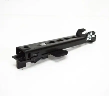 Volkswagen Touareg I Seat belt height adjuster 7L0857819F