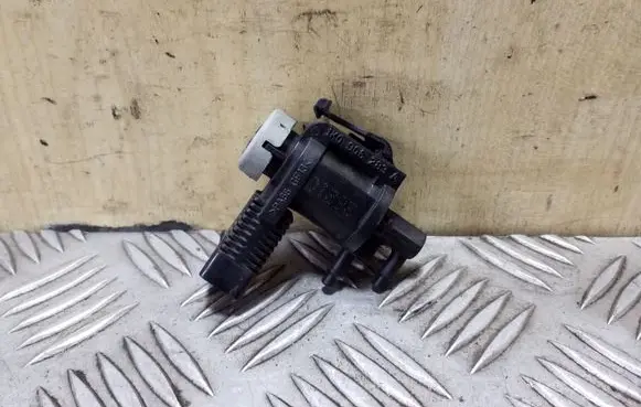 Audi Q5 SQ5 Turbo solenoid valve 1K0906283A